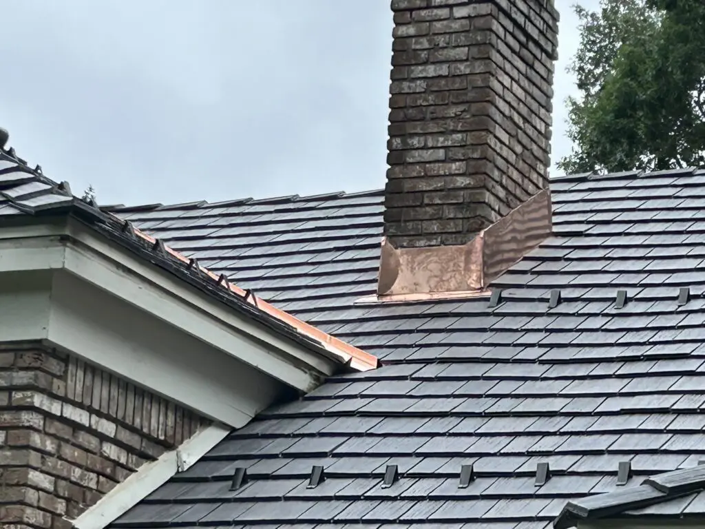 up close of shingle roof